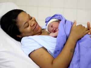 parto-seguro-respeitoso-dmsp2021-mulher-neonatal